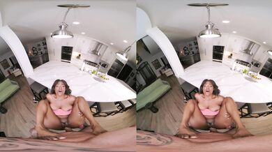 Rhae Woods Is Absolutely Show You Her Gratitude For Help With A Job