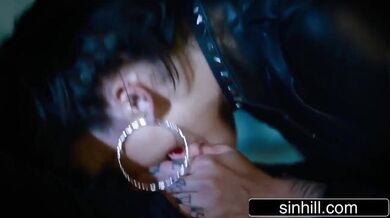 Sexy Vampire Chick Seducing Her Next Victim - Bonnie Rotten porn (Bill Bailey)