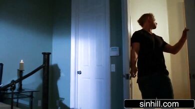 Sexy Vampire Chick Seducing Her Next Victim - Bonnie Rotten porn (Bill Bailey)