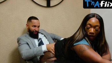 Reagan Kaufman Sexy Scene in The Dirty D