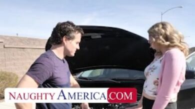 Neighbor Affair Includes Banging Blonde Cheater Elle McRae