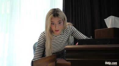 Tight pussy blonde rides old grandpa and swallows his cum