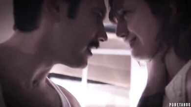 第36届AVN最佳女主角伊丽莎简-安妮: 禁忌模仿(36th AVN Best Actress Eliza Jane-Anne: A Taboo Parody ! 主演：惠特尼·赖特,米克·布鲁,埃琳娜·科什卡​​,莎拉·凡德拉,简·王尔德,卡西·卡尔弗特,史蒂夫·霍尔姆斯,克里斯汀·斯科特,恩伯·斯诺,阿什莉·亚当斯,汤米·皮斯托尔,德里克·皮尔斯,迪克·奇布尔斯,赛斯·甘布尔,克洛伊·福斯特,伊丽莎·简,维也纳·布莱克、斯嘉丽·梅、艾丽·沃内娃(Starring: Whitney Wright,