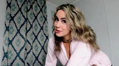 Sharing A Bed With My Hot Stepmom - Misty Meaner