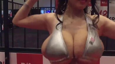 Hitomi Tanaka Bouncing Slow Mo At Avn 2016