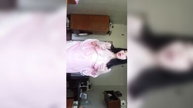 A beautiful woman stripped naked for a horny audience.