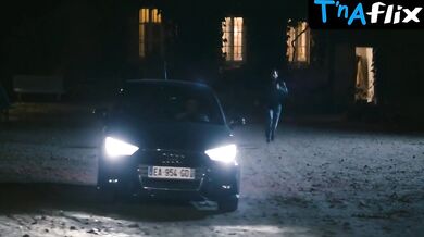 Leslie Medina Sexy Scene in Chefs