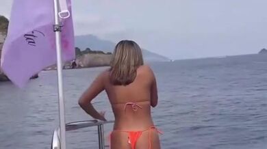 Tennessee Thresh Butt, Thong Scene in Tennessee Thresh Sexy Revealing Thong