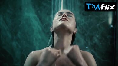 Sabina Seksenbaeva Sexy Scene in Escort. New Challenge