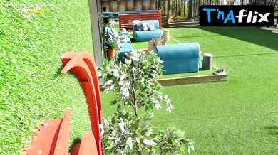 Daniela Santos Bikini Scene in Big Brother Portugal