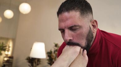 Sirena Is Really Into Foot Pleasure