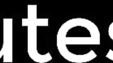 Dick Flash! A girl catches me masturbating in a public toilet on the beach and helps me finish