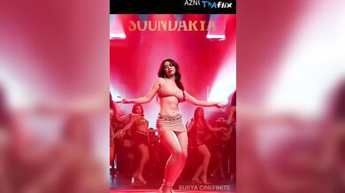 Soundarya Sharma Butt, Breasts Scene in Housefull 4