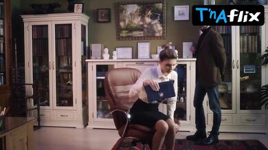 Olga Vyasemskaya Breasts Scene in Odnovremenno