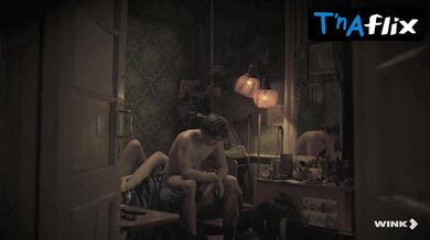 Dasha Vereshchagina Sexy Scene in Fisher