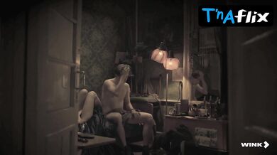 Dasha Vereshchagina Sexy Scene in Fisher