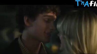 Mckenna Grace Sexy Scene in Regretting You