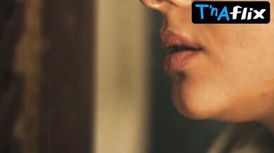 Laize Camara Sexy Scene in Guerreiros Do Sol