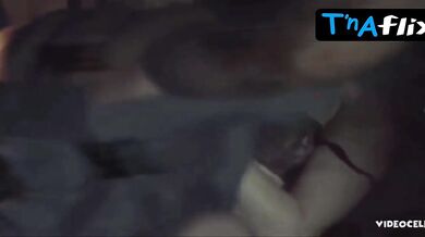 Rita Guedes Breasts Scene in Arcanjo Renegado