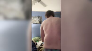 Trying on khakis after working out for 30 days