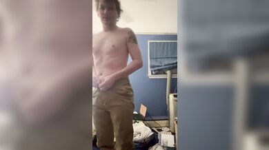Trying on khakis after working out for 30 days