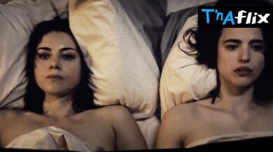 Aubrey Plaza Lesbian, Breasts Scene in Honey Don'T