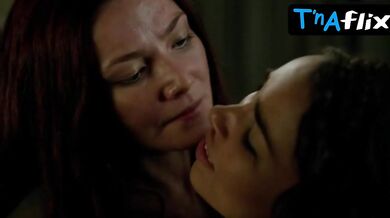 Lise Slabber Lesbian, Butt Scene in Black Sails