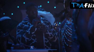 Shakira Ja'Nai Paye Breasts Scene in Demascus