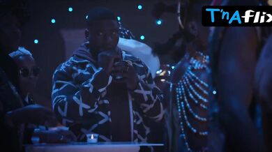 Shakira Ja'Nai Paye Breasts Scene in Demascus