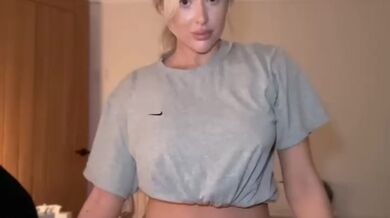 CUTE 18TEEN YEAR OLD BLONDE DOES NIGHTTIME STRETCHES (GUESS WHAT I REMOVE FIRST)