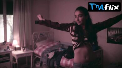 Lea Bloch Sexy Scene in Sitting Next To Zoe