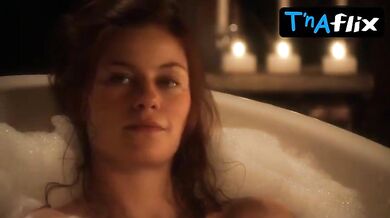 Cassidy Freeman Sexy Scene in Smallville