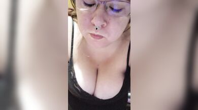 Big tits and a burger!