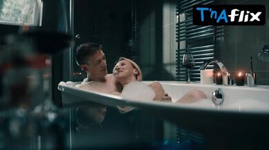 Vilma Kutaviciute Sexy Scene in Khirurg