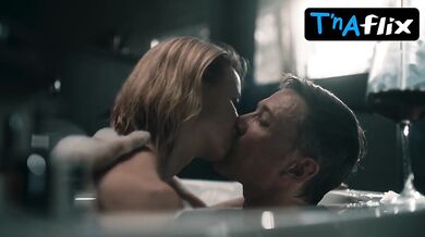 Vilma Kutaviciute Sexy Scene in Khirurg