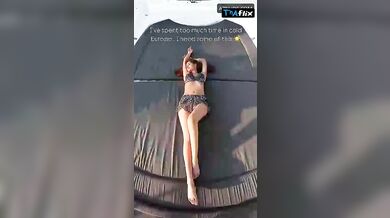 Elnaaz Norouzi Butt, Breasts Scene in Elnaaz Norouzi Hot On Social Media