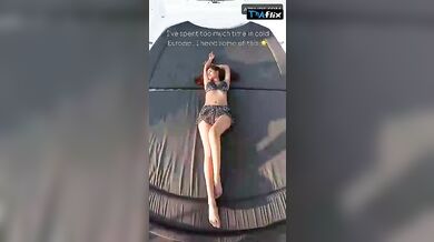 Elnaaz Norouzi Butt, Breasts Scene in Elnaaz Norouzi Hot On Social Media