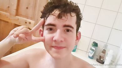 Video from bathing yesterday oWo! ❤❤❤ Any Donations or likes.. by prettyboi2000x from OnlyFans | Coomer