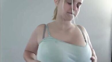 Keeping In Shape! - Codi Vore