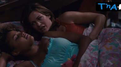 Hayley Marie Norman Lesbian, Breasts Scene in Fired Up