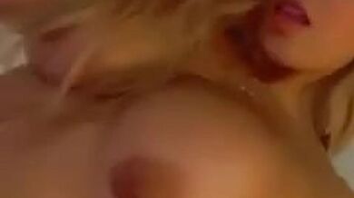 Yisel Avendaño Naked masturbation