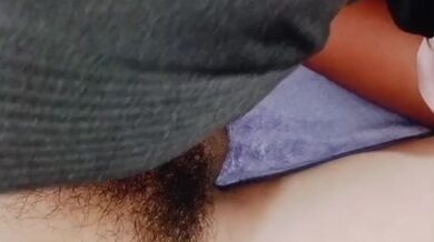 Di pijit sambil di sepong tetangga