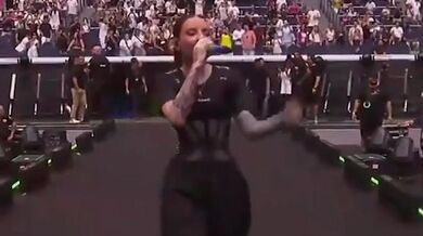 Young Miko Sexy Scene in La Velada Del Ano