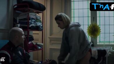 Veerle Baetens Breasts, Underwear Scene in D'ardennen