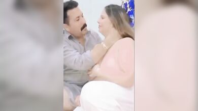 PaKIsTanI 3SOME+ Paki Muslim Bhabhi Randi Bani 2 Mardon Ke Sath Chudkar Mms