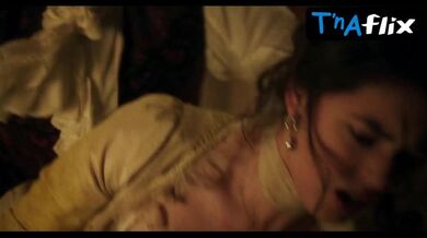 Anamaria Vartolomei Sexy Scene in The Seduction