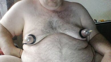 Saugglocken an meinen Titten