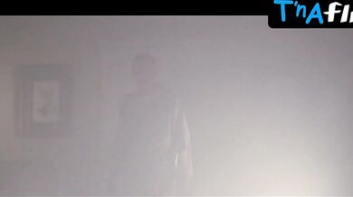 Mena Suvari Butt, Breasts Scene in American Beauty