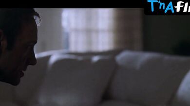 Mena Suvari Butt, Breasts Scene in American Beauty