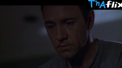 Mena Suvari Butt, Breasts Scene in American Beauty